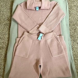 Great jogger set comfy for cold weather light pink
